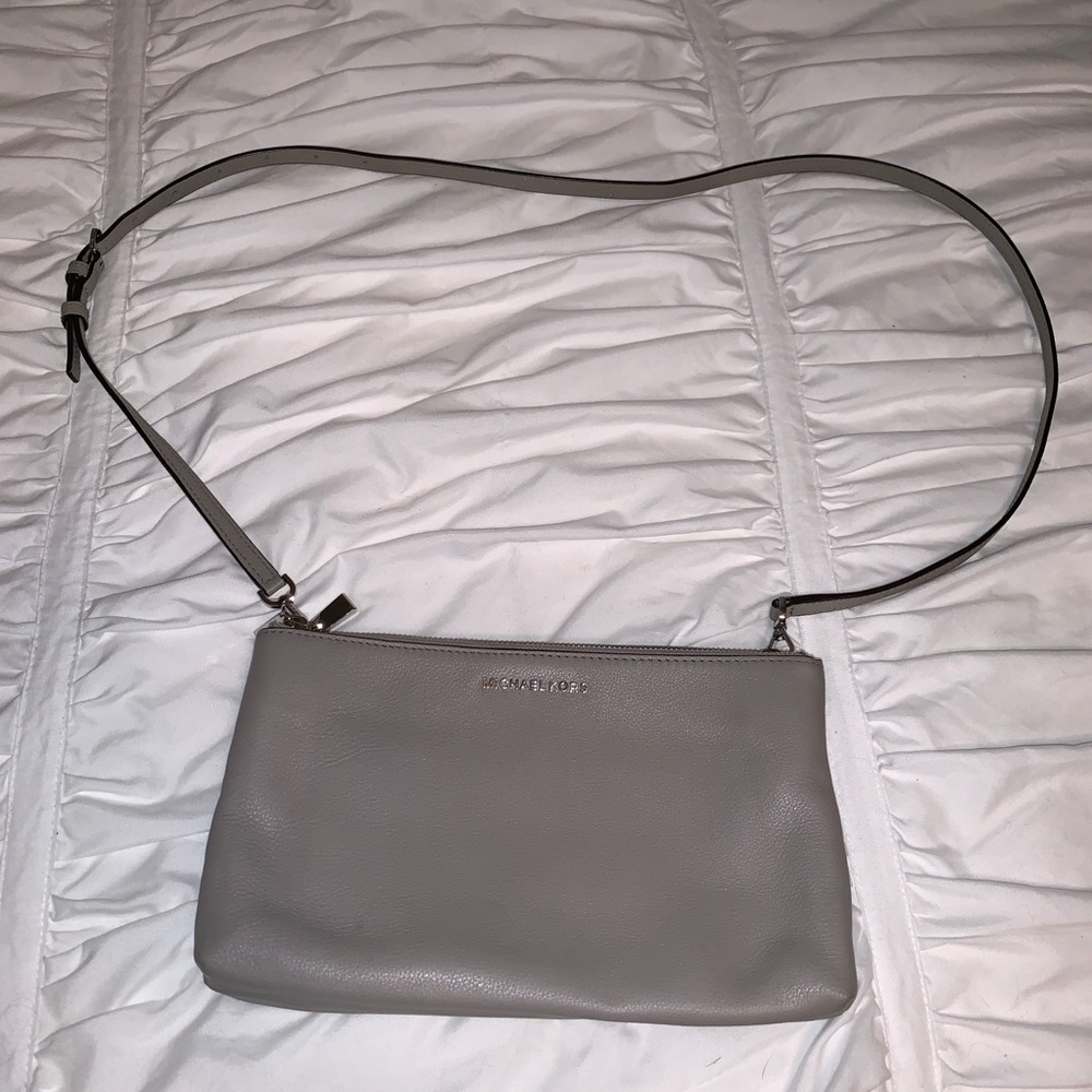 Michael kors cross body - Picture 1 of 6